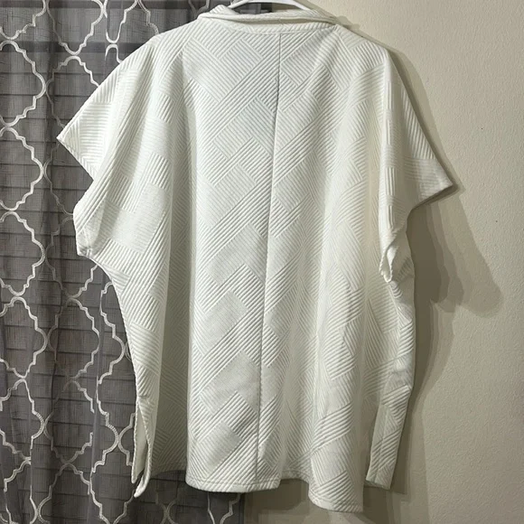 See N Be Seen white textured V-neck collared pullover 3x - Picture 7 of 8